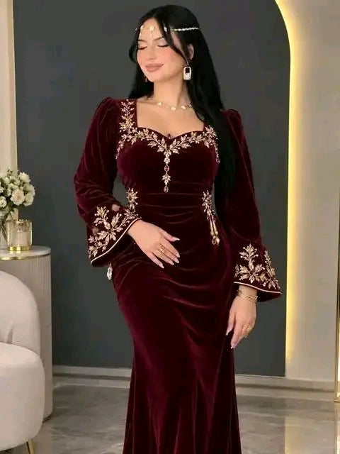 قنادر مطروزة